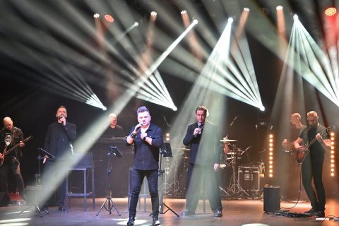 Galeria aktualności: ,,Tym razem bez kwiatów. Bo najlepszy prezent brzmi na żywo''